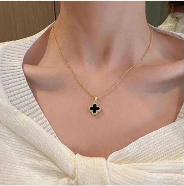 Collier Trèfle Élégant Femme