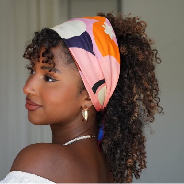 Foulard en soie à motifs