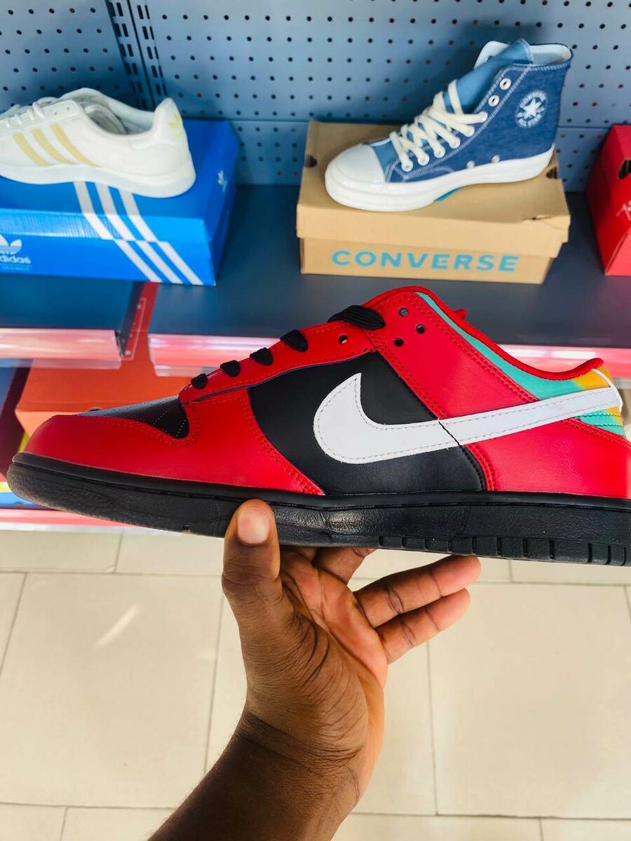 Nike Dunk low  Black white gym red