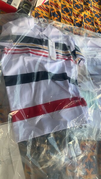 Polo à rayures élégant