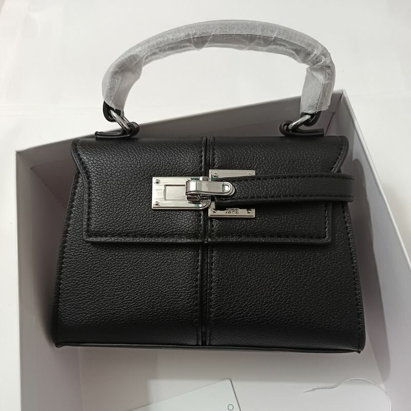 Sac à main élégant JW PEI