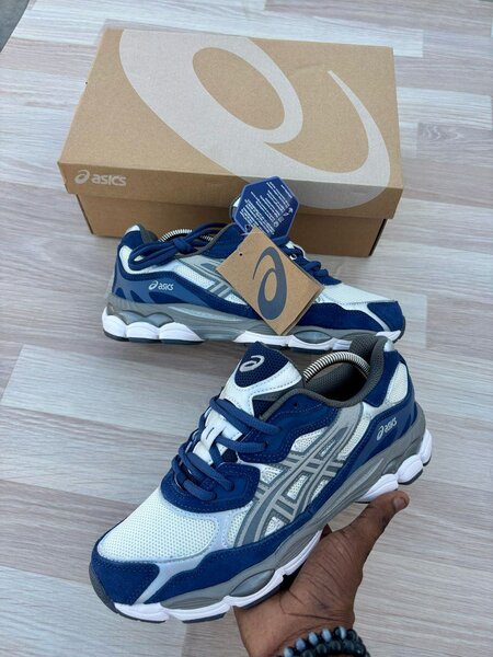 Nouvelle chaussures Asics Gel