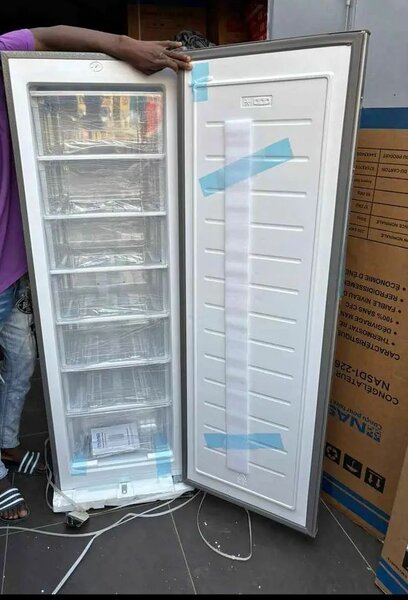 Réfrigérateur Mr UK F63 en acier inoxydable