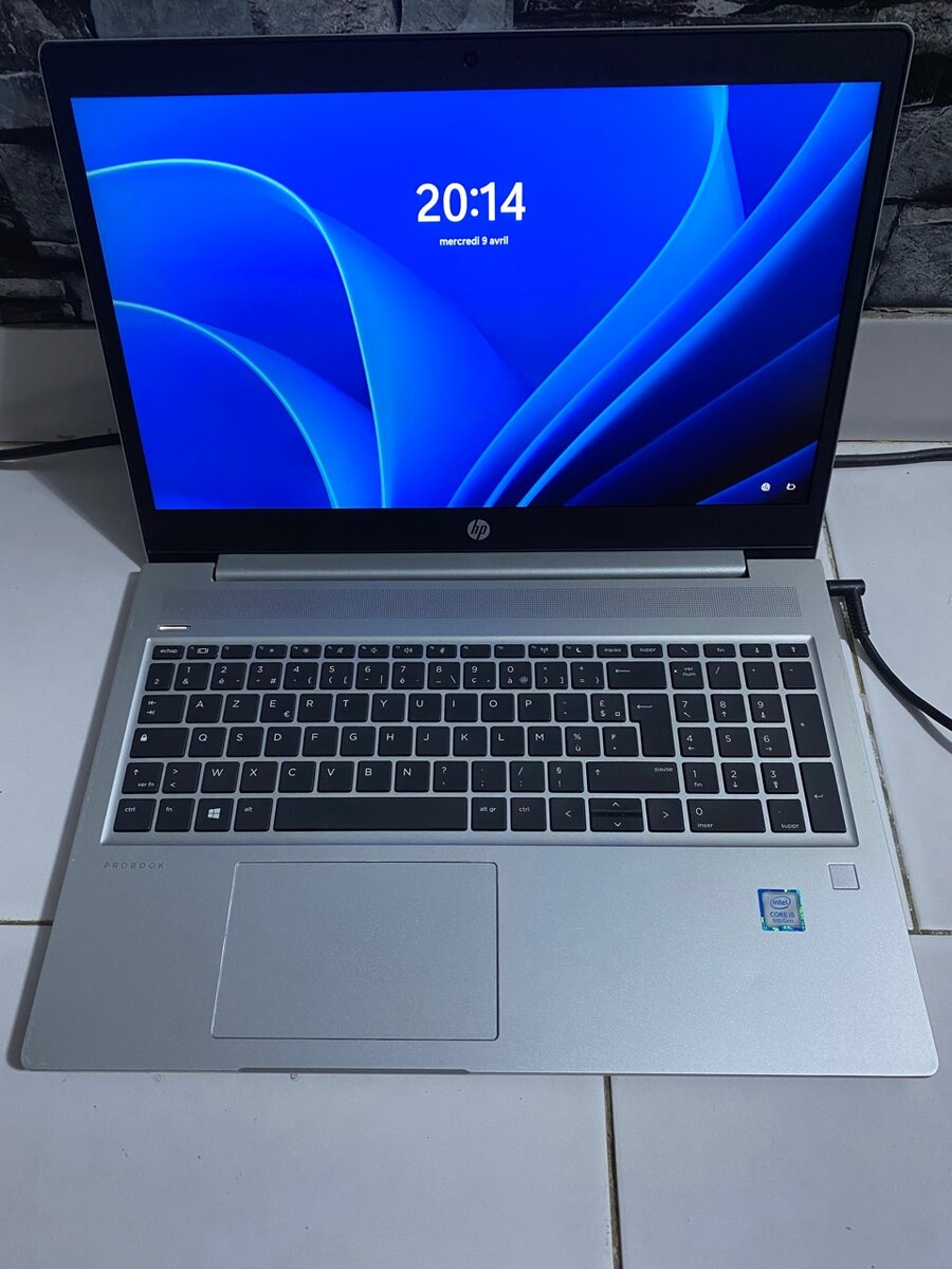 HP CORE I5 8 em GÉNÉRATION