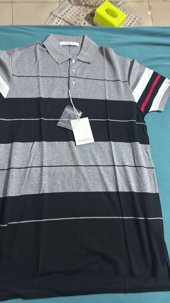 Polo rayé élégante homme