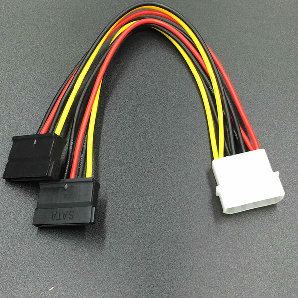 Câble adaptateur vers SATA