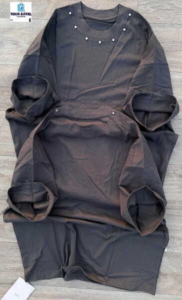 Chemise noire pour homme avec boutons