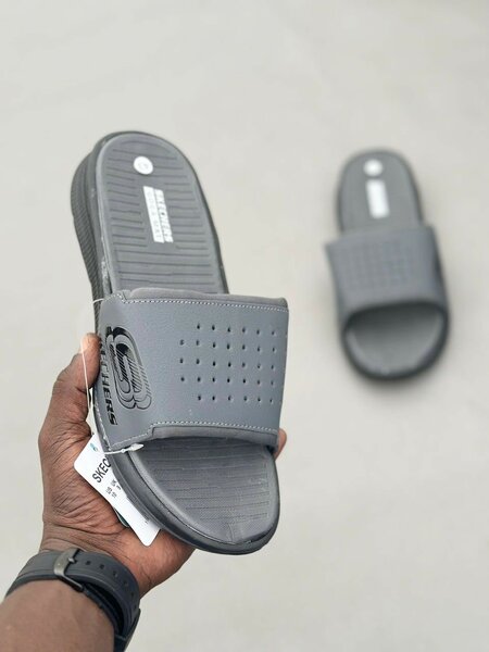 Claquette disponible