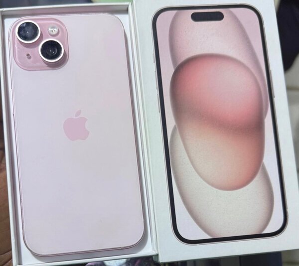 iPhone 15 Rose