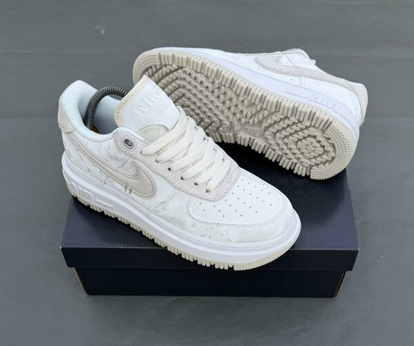 Nike Air Force 1 Blanches