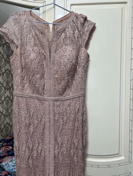 Платья вечернее