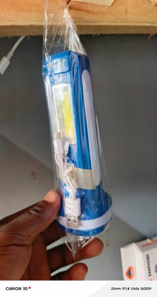 Lampe Torche LED Rechargeable