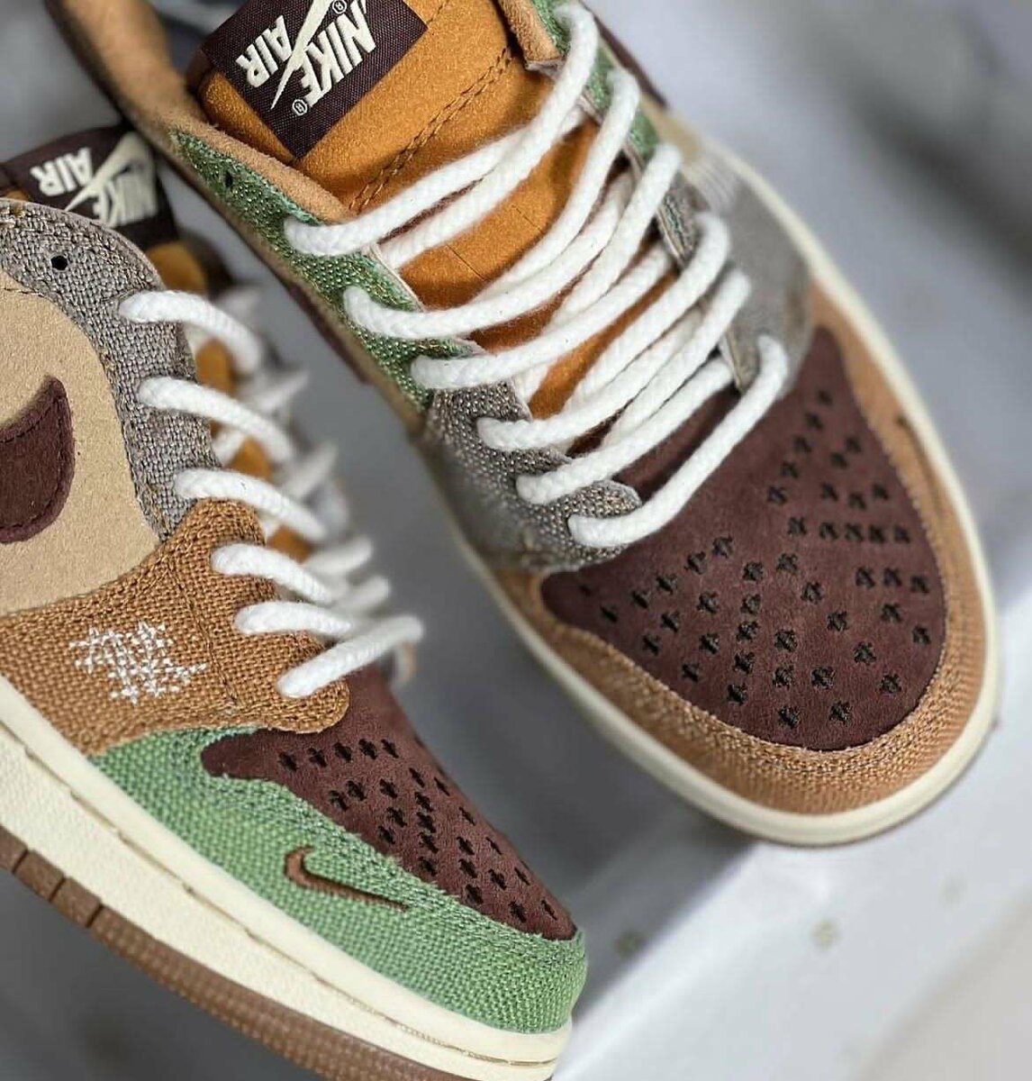 Nike Air Jordan 1 Low Travis Scott