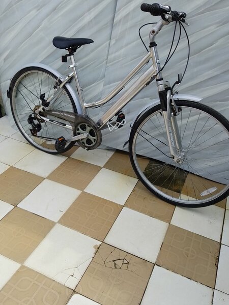 Vélo hybride léger Amando