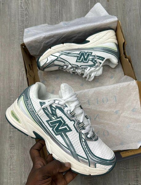 Sneakers modernes homme confort