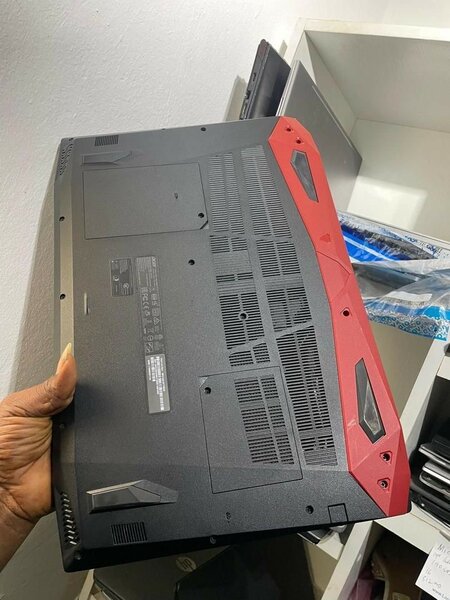 ACER PREDATOR HELIOS 300