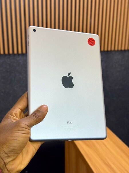ipad 6th gen. 32gb wi-fi