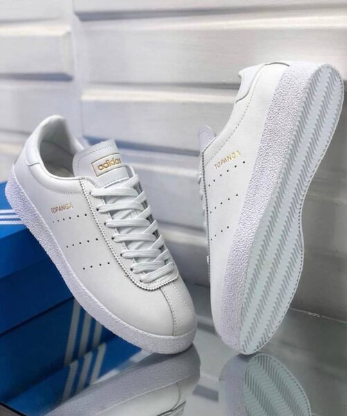 Adidas topanga