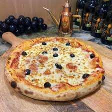Pizza: magarita olive noire