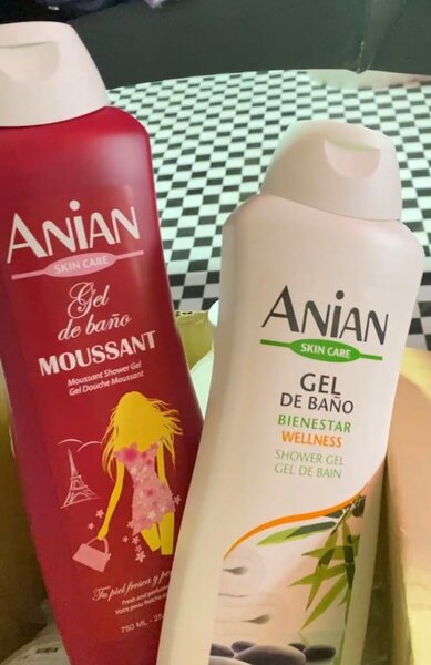 Anian shower gel