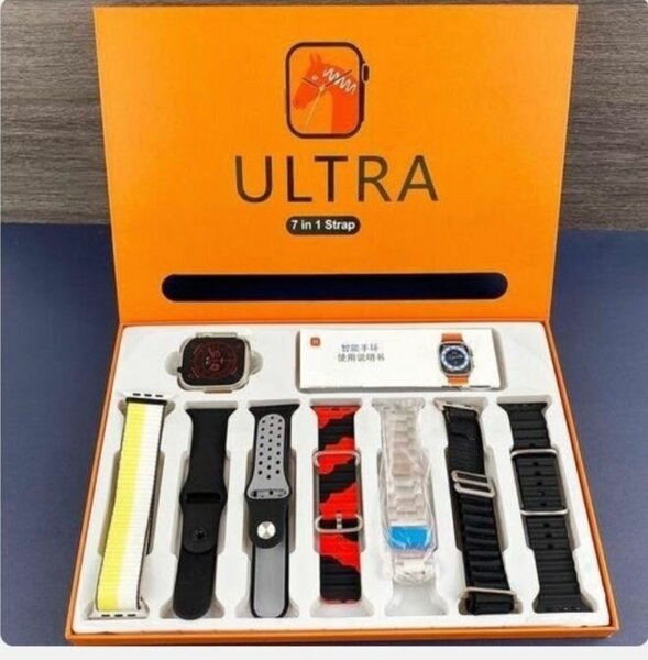 Montre connectée ULTRA avec 7 bracelets