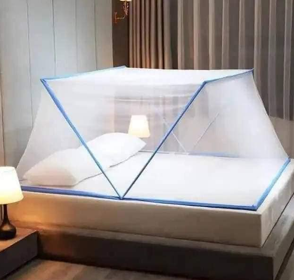 Moustiquaire imprégnée pliable