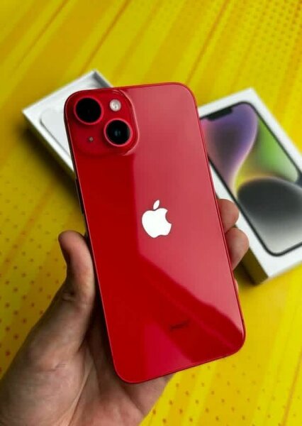 iPhone 14 rouge déverrouillé