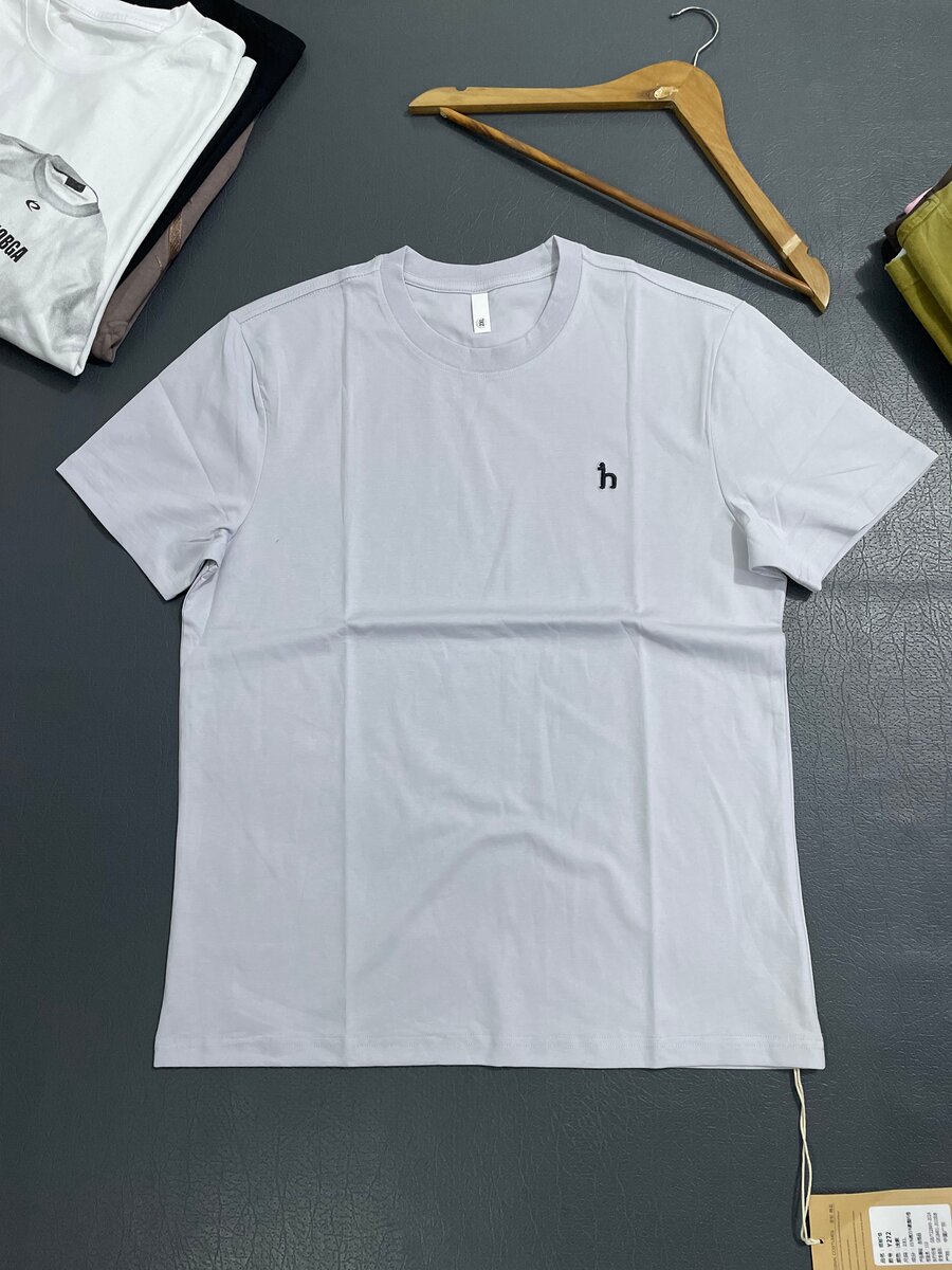 T-shirt en coton minimaliste