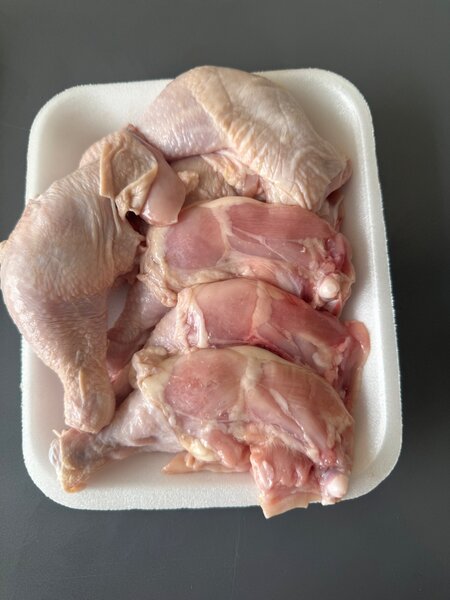 Cuisses de poulet fraîches