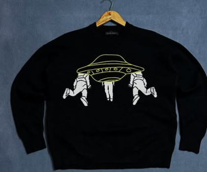 Urban revival sweater size: M/L 