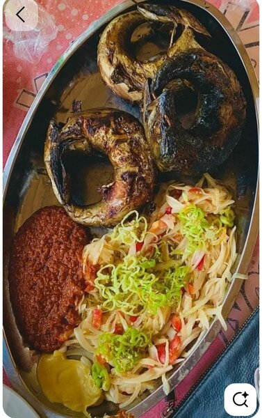 Plat de poisson grillé exotique