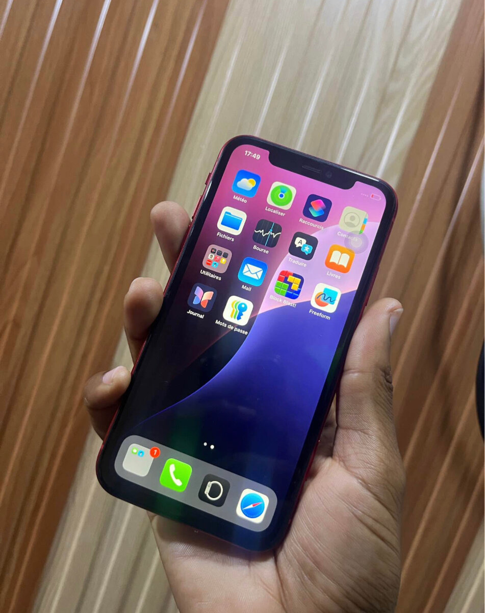 iPhone 11 Rouge Élégant