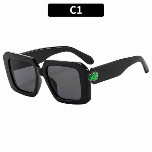 Lunettes de soleil carrées chic