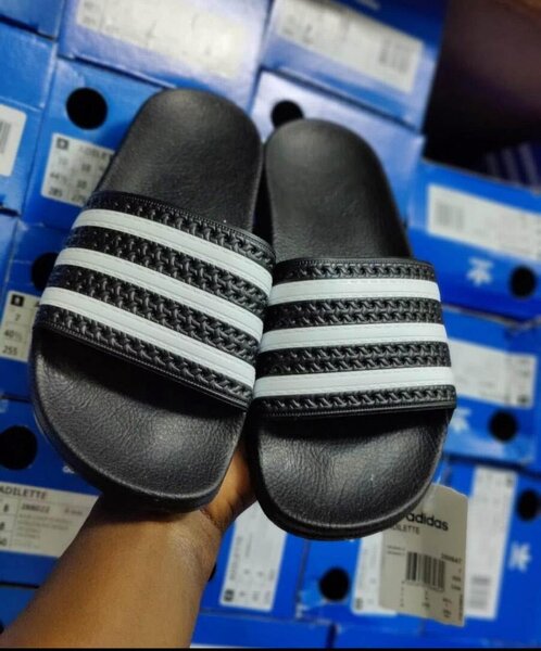 Claquettes de piscine Adidas