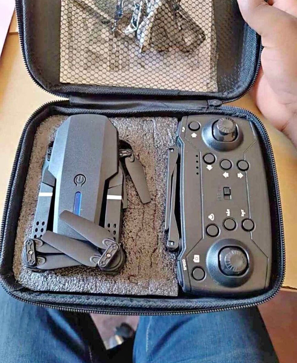 Drone pliant avec caméra HD et télécommande