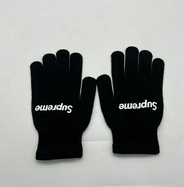 Supreme gloves