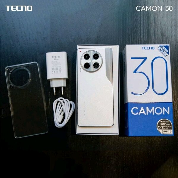 TECNO CAMON 30 (256GB 16GB RAM première copie conforme
