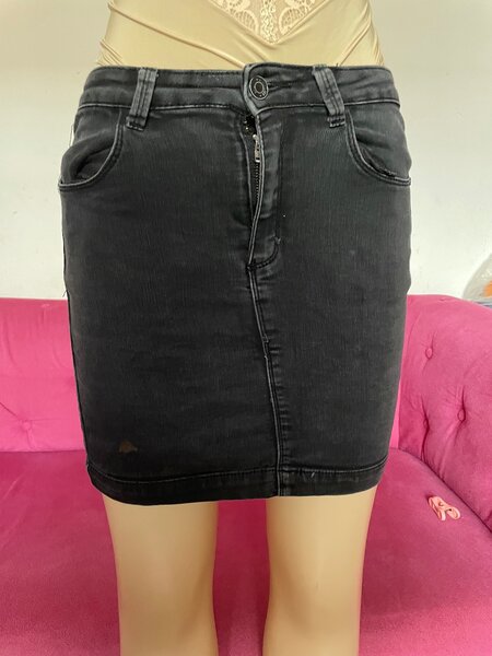 Jupe en jean noire élégante