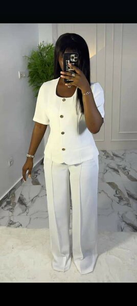 Tailleur pantalons élégants