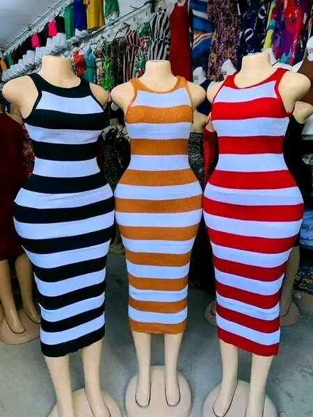 Robe rayée sans manches