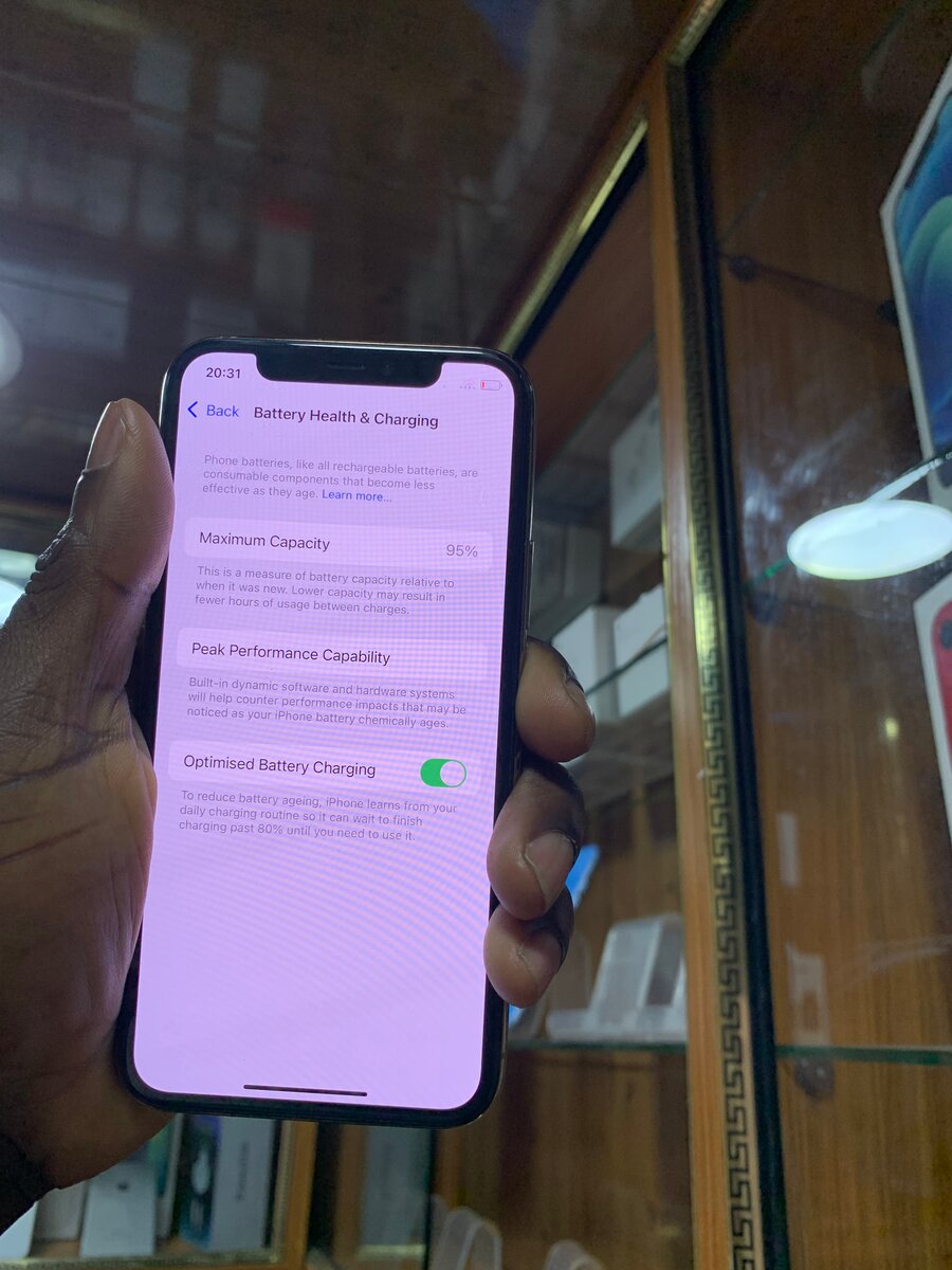 iPhone 11 Pro 64GB Or quasi