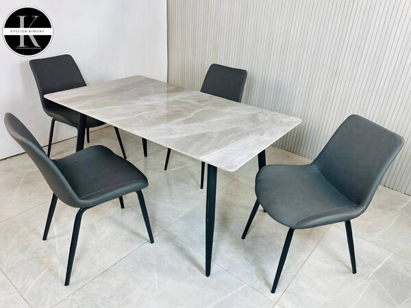 Table à manger en marbre