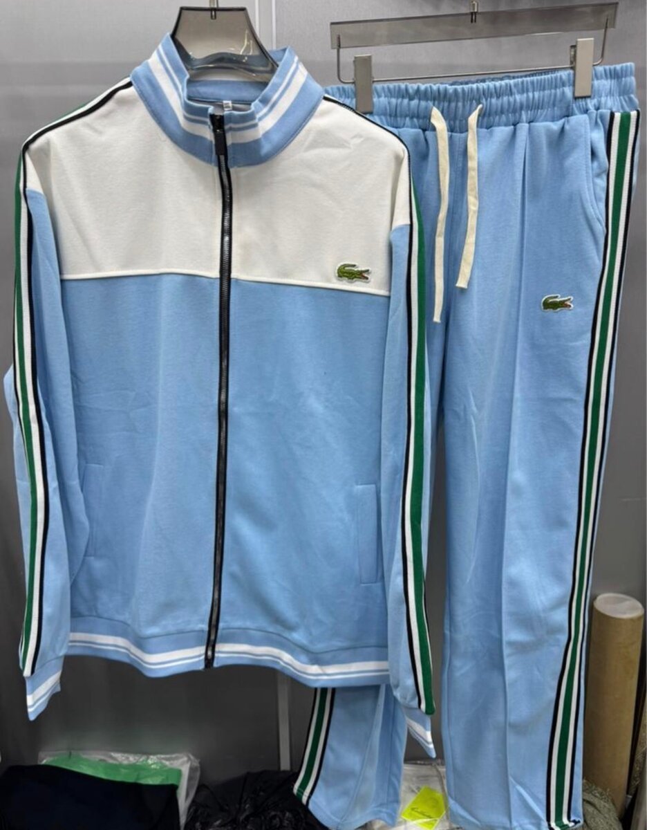 Ensemble survêtement sportif