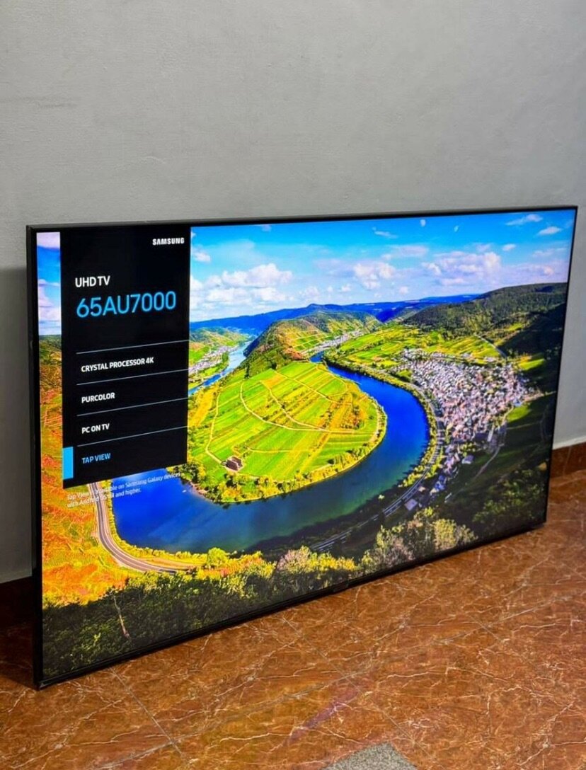 Samsung Crystal UHD 65 inches TV