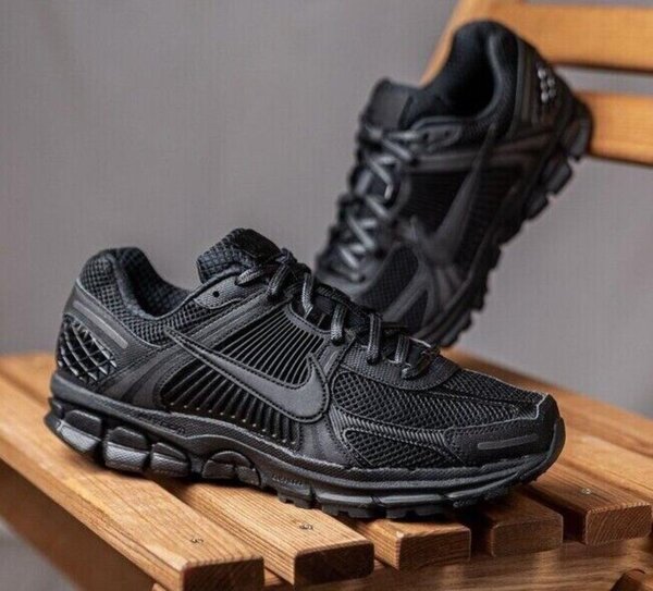Nike Vomero 5