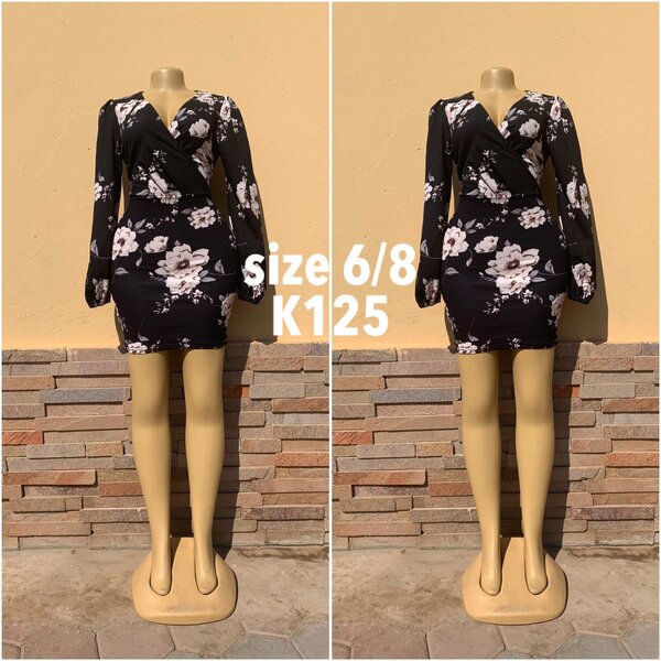 Dress black with floral print, short size 6/8