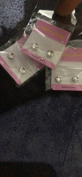 Boucles d'oreilles magnétiques en cristal