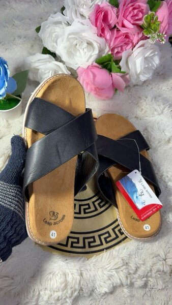 Sandales en cuir noir