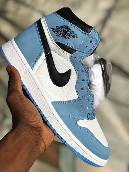 Air Jordan 1 University Blue