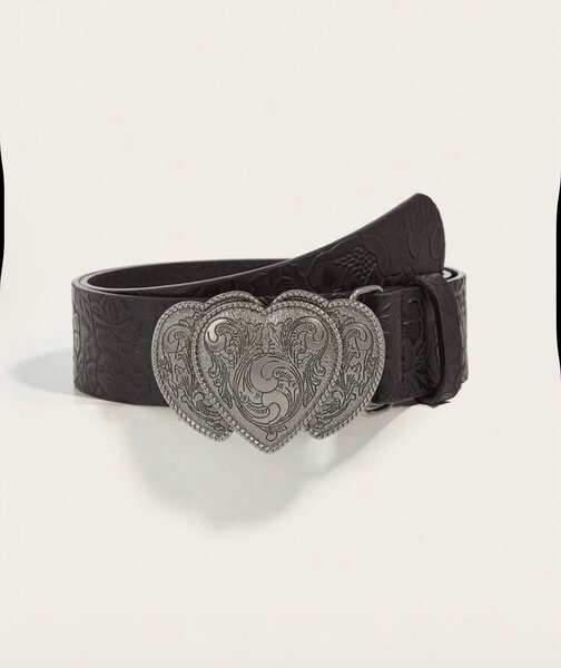 Ceinture en cuir gravé cœur